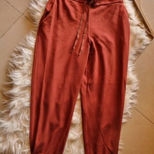 active wear bottoms – medium