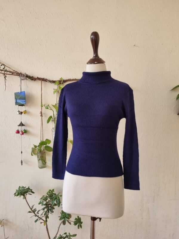 knitted top – excellent condition