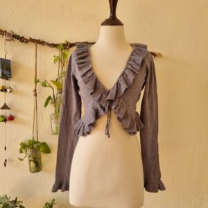 tie top – new condition