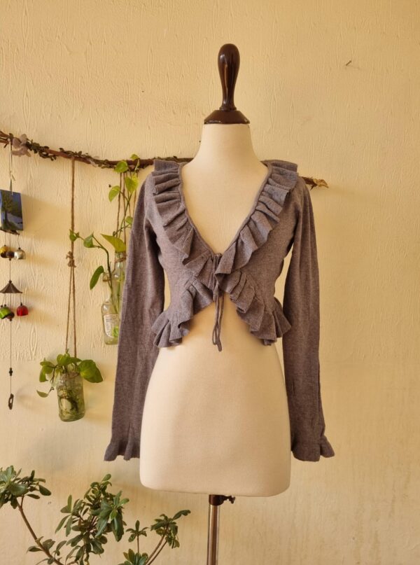 tie top – new condition
